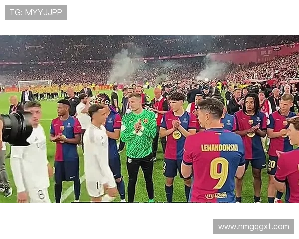 足球比赛精彩回顾：巴萨与皇马激战正酣，最终比分定格在3比2