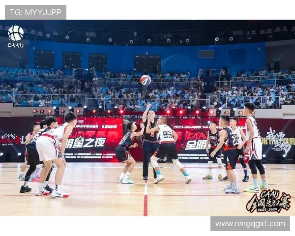 杭州篮球队的耐力之谜：揭开巨献背后的训练与坚持