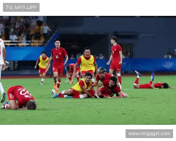 杭州足球队比赛经验引发热议球迷与专家各执己见