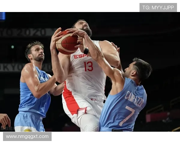 中国男篮在2004年与西班牙的激烈对决回顾与分析