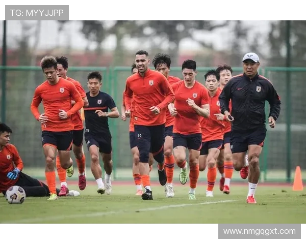 山东鲁能与河内FC激战正酣比赛比分实时更新与分析