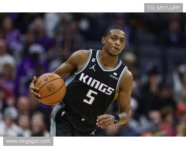 德阿隆福克斯带领国王崛起成NBA新星的奋斗历程与未来展望